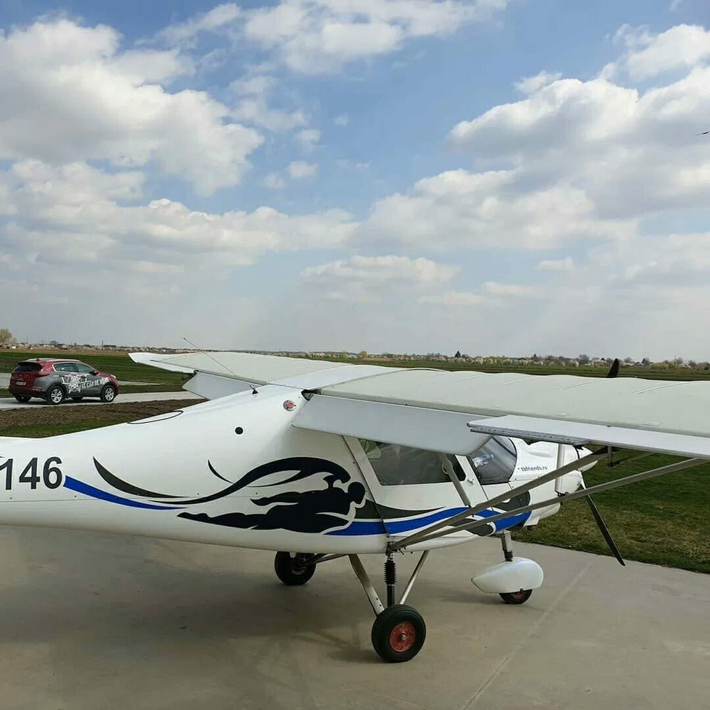 Zbor cu un avion ultrausor – cadoul unic pentru pasionatii de aventura