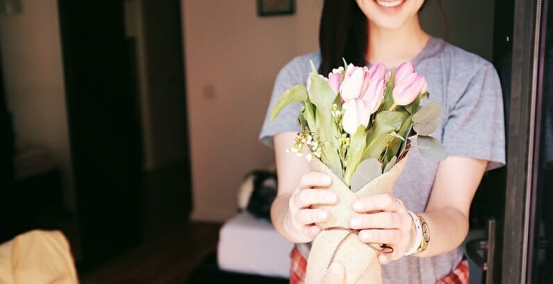 Cum sa oferi un cadou unei femei?