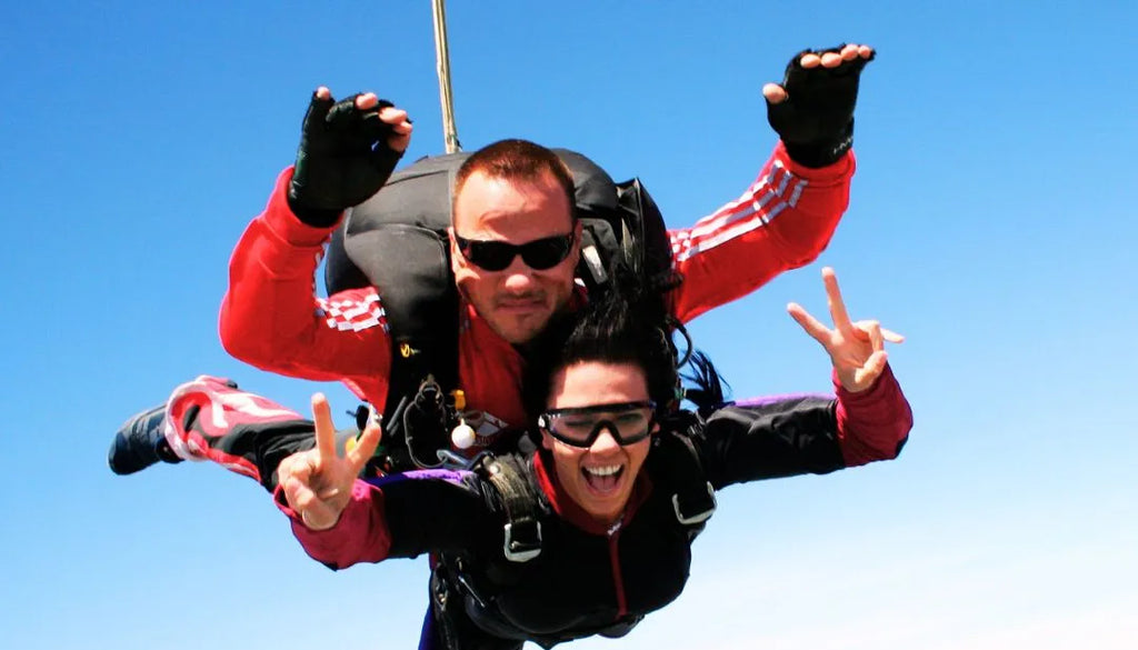 Top 3 centre de sărituri cu parașuta din România