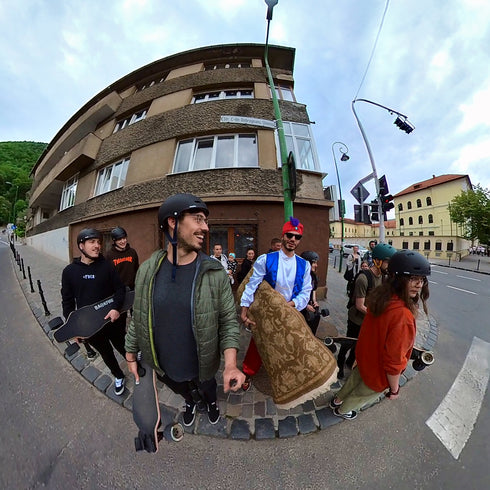 Longboard electric - Freeride session Descopera Brasovul dintr-o perspectiva unica, provocatoare!