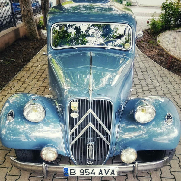 Ride with a vintage car