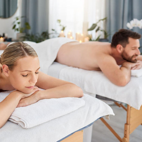 Masaj de cuplu simultan in Bucuresti. Plus bomboane si Prosecco