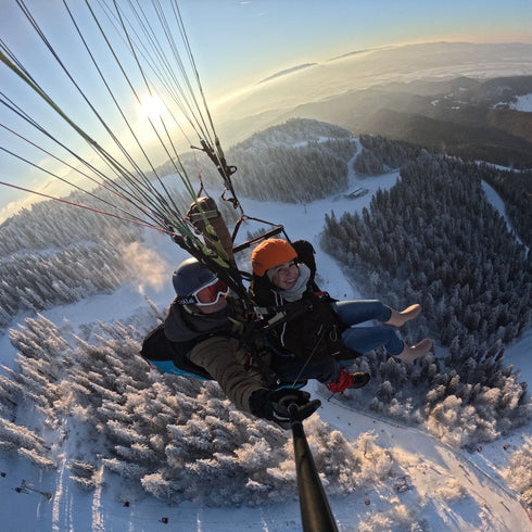 Initiation tandem paragliding flight, with filming
