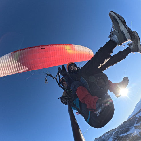 Initiation tandem paragliding flight, with filming