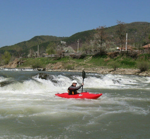 Whitewater kayaking course