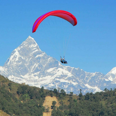 Tandem paragliding flight for a couple, with filming and photos