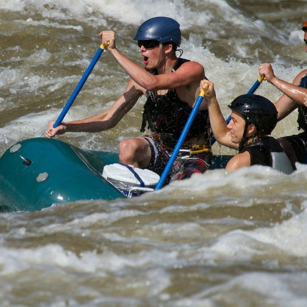 Rafting and adrenaline on Jiu