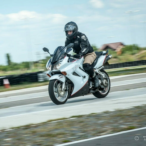 Curs moto Bucuresti - Siguranta & Perfectionare