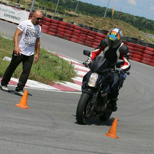 Curs moto Bucuresti - Siguranta & Perfectionare