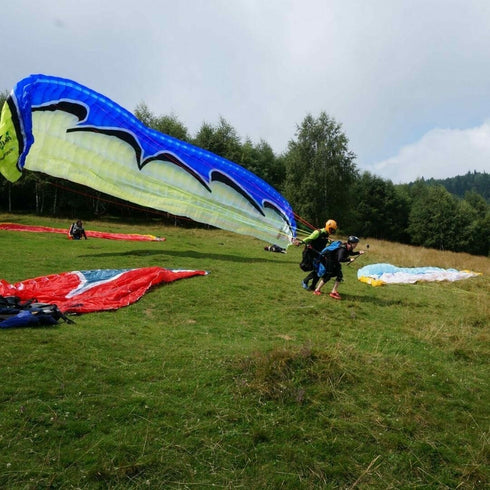 One-day paragliding course in the Retezat Mountains