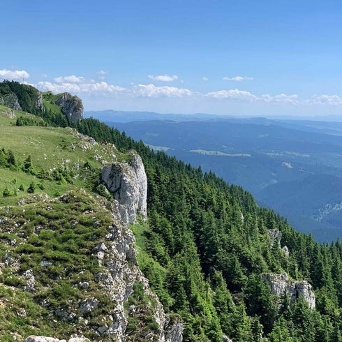 Hiking and snowshoe tour in the Eastern Carpathians