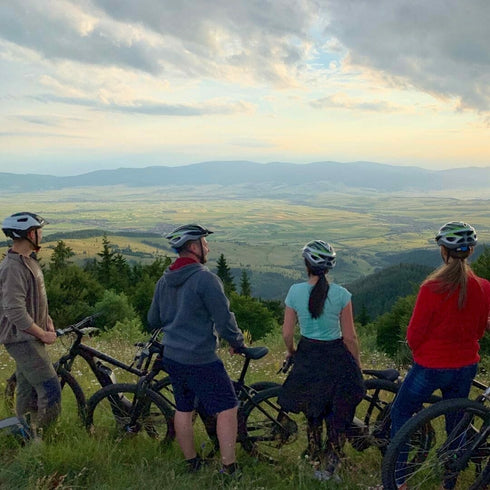 Ture cu biciclete electrice in Carpatii Orientali