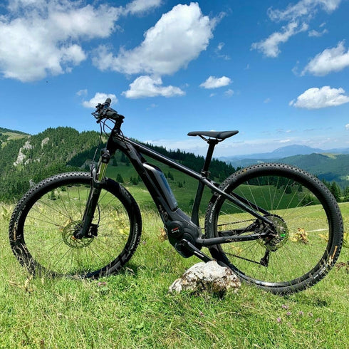 Ture cu biciclete electrice in Carpatii Orientali