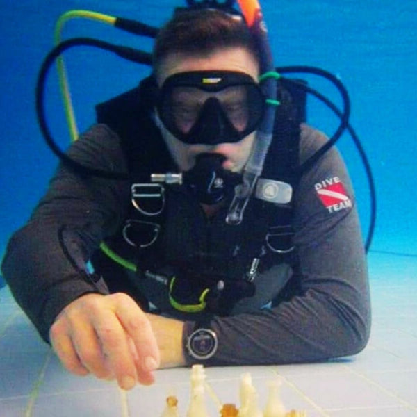 Diving at the Aquatic Paradise in Brasov