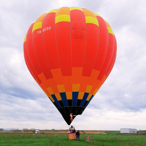 Zboruri cu balonul ancorat