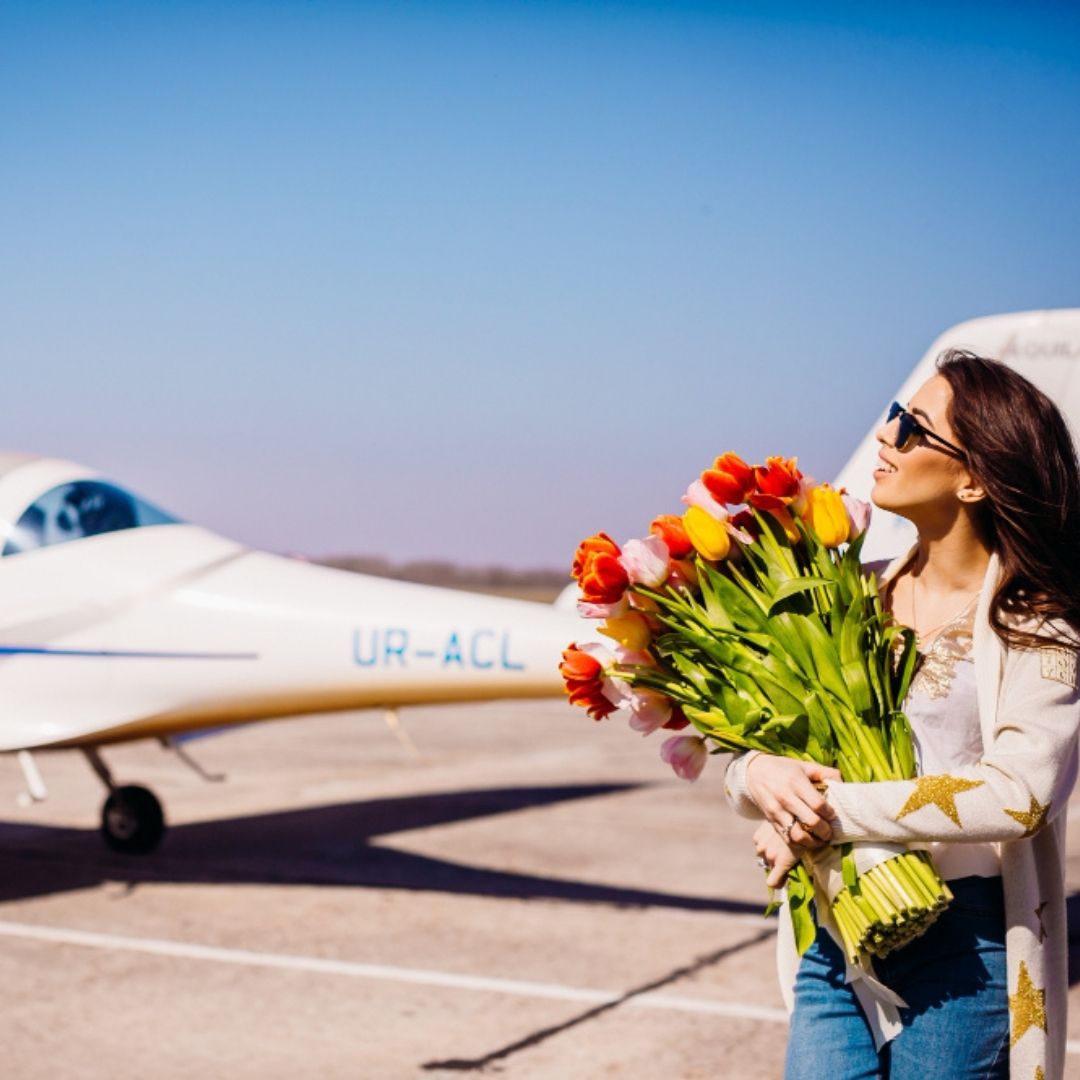 Zbor cu avionul cadou: surpriza supremă deasupra norilor