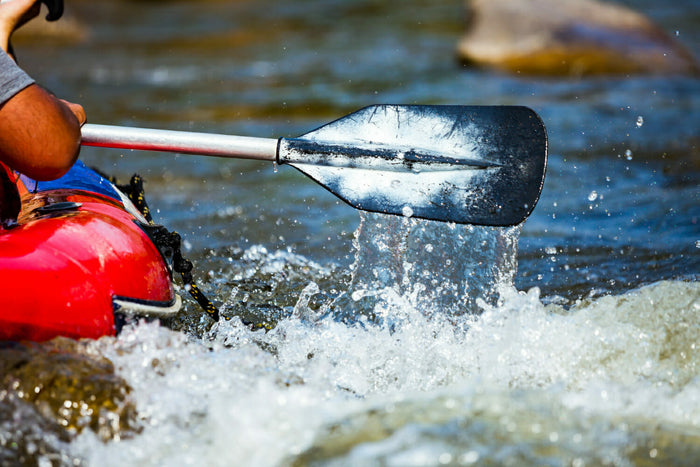 Sporturi de apa - Experiențe de aventură pe râuri, mare și lac