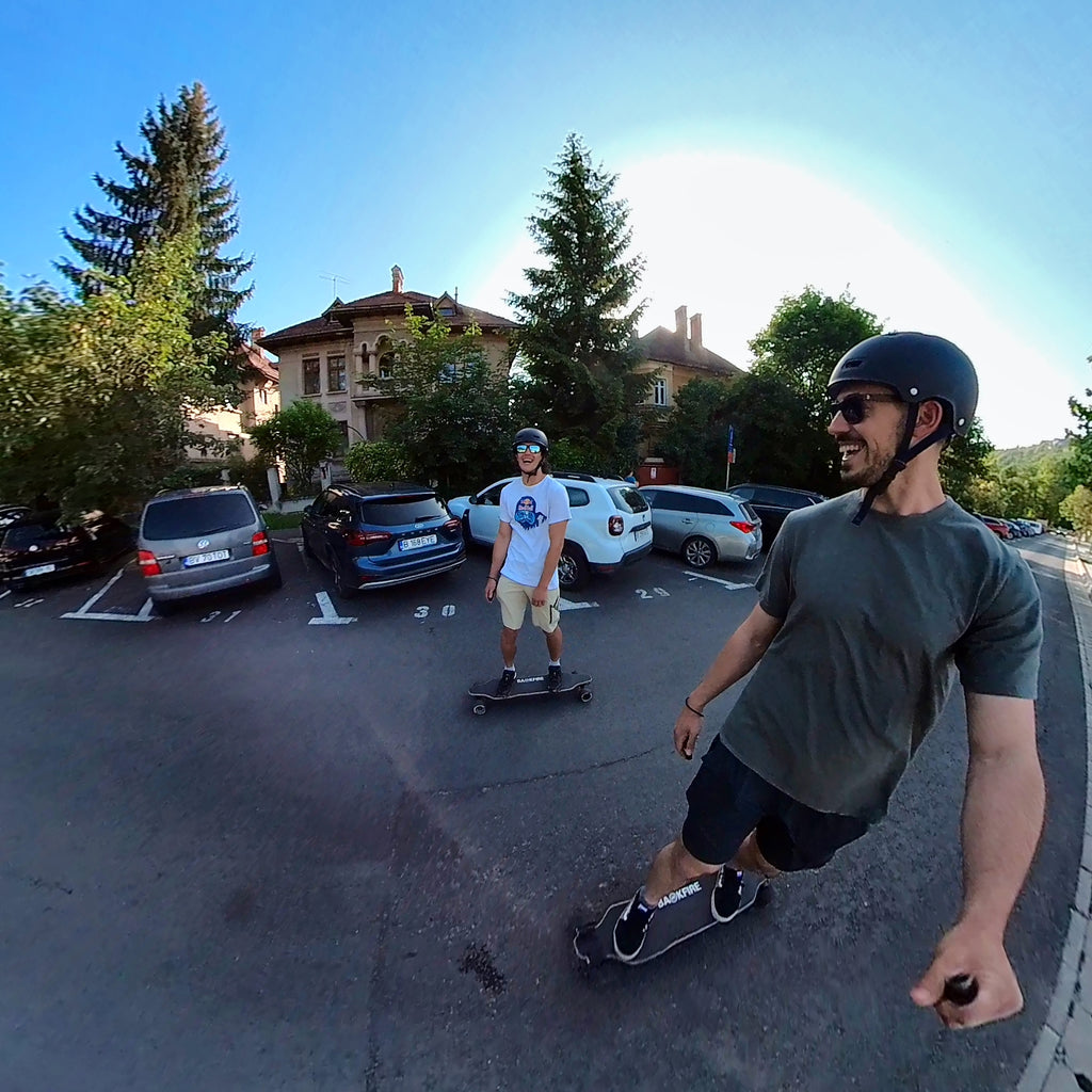 Longboard electric - Freeride session Descopera Brasovul dintr-o perspectiva unica, provocatoare!