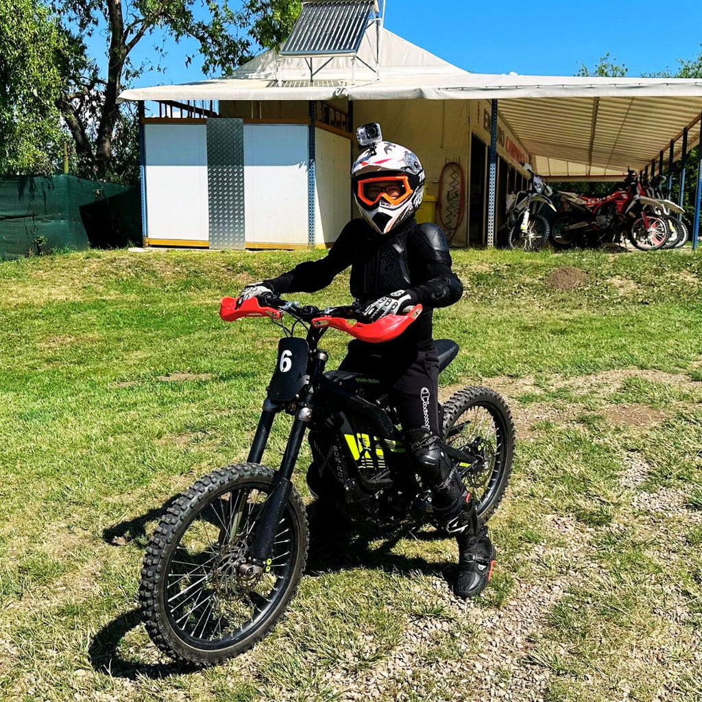 Enduro copii - experienta pe munte cu motociclete electrice