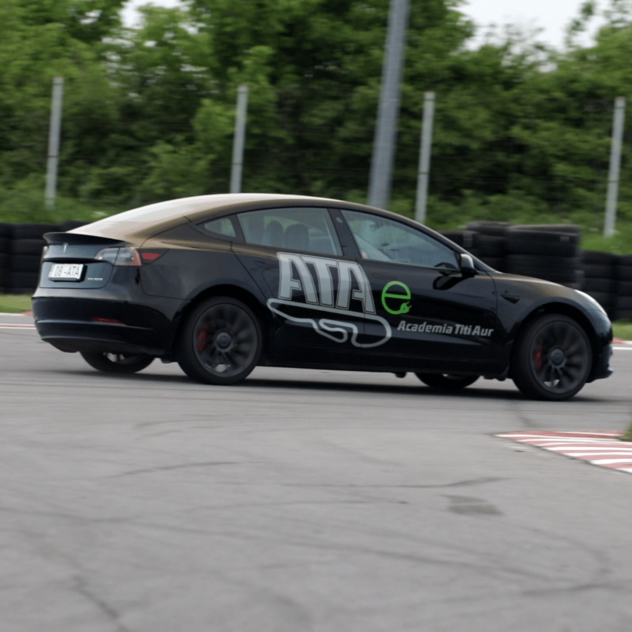 Experienta Performance - Tesla Model 3