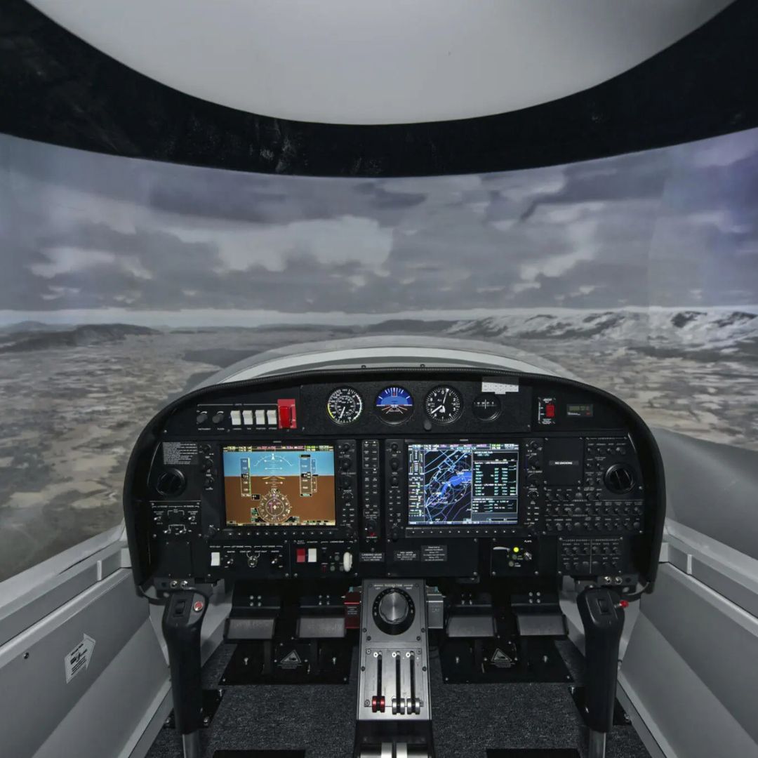 Simulator zbor Constanta - Experiența de pilot pe DA42 Twin Star