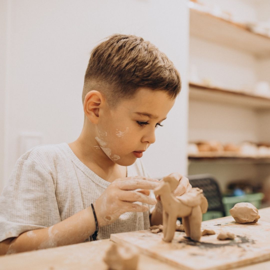 Children's Pottery Workshop in Brasov - Hands On, Little Makers