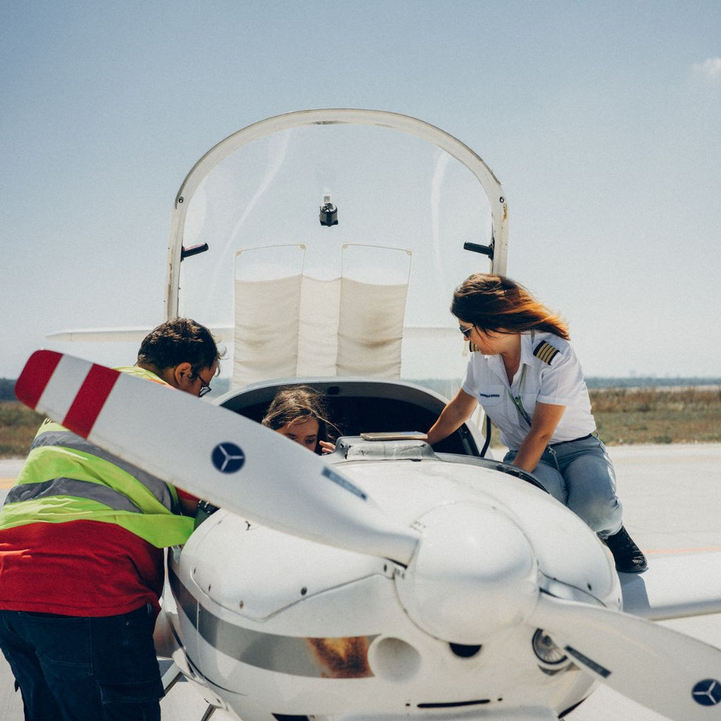 Pilot de avion pentru o ora la mare