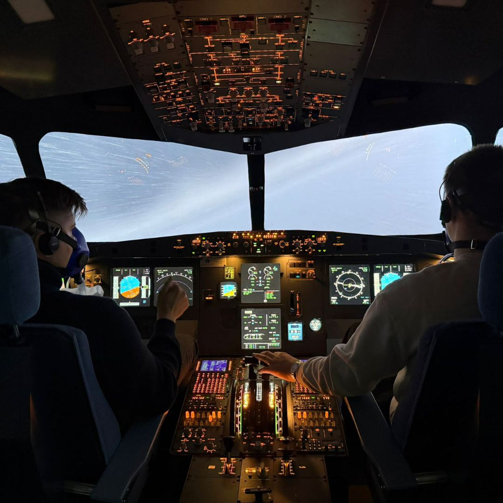 Simulator avioane Airbus A320 - Otopeni | Experiență pilot