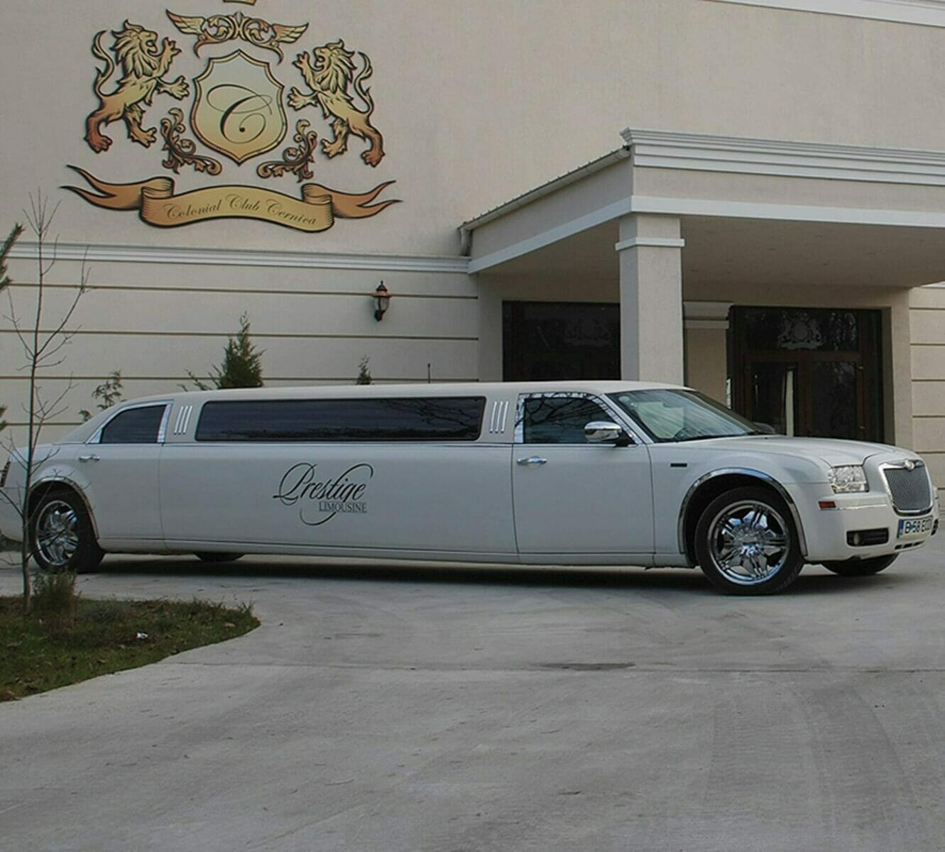 Chrysler 300c limousine rental