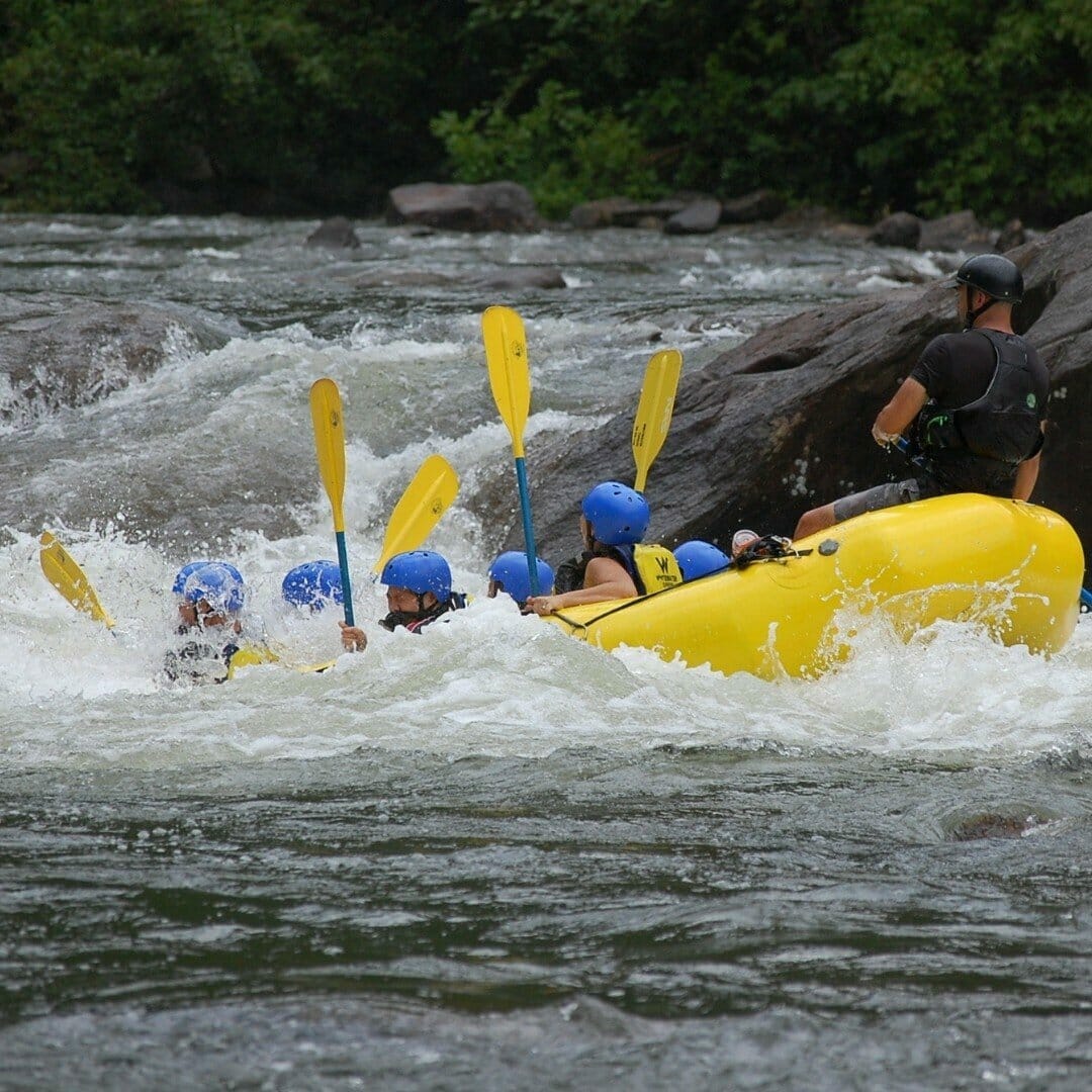 Rafting and adrenaline on Jiu