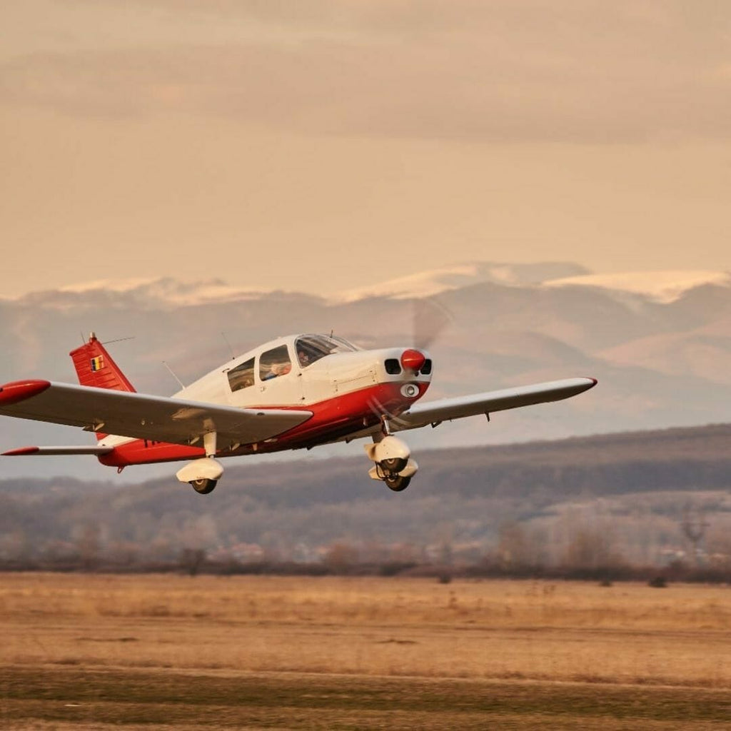 Aircraft Flight at Drobeta Airfield - Pilot Experience